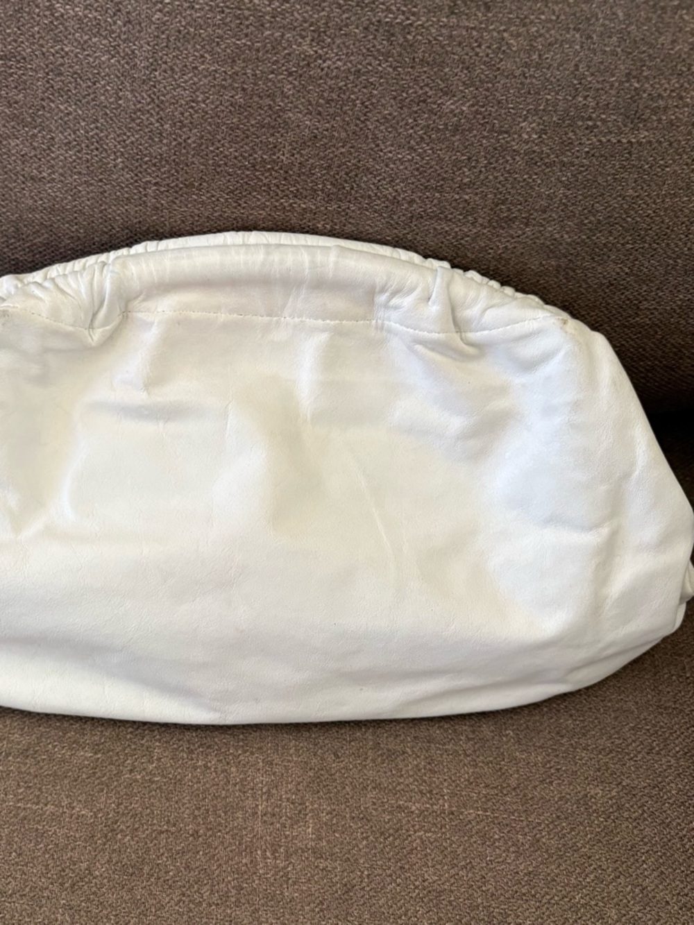 Richard Berten vintage beige leather clutch callout on photo and desc INV25/509